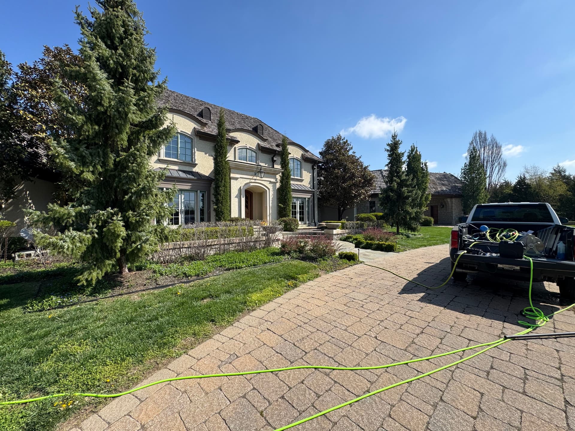 Blog post Why Choosing a Local Window Cleaning Company Beats the Big Franchises image